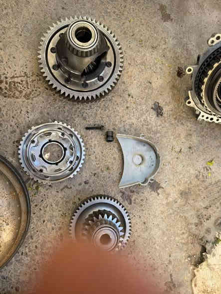 سلام عليكم غراض كير ماليبو٢٠١٩ للبيع كل سعر ١٧٥ الف تواصل ***********
