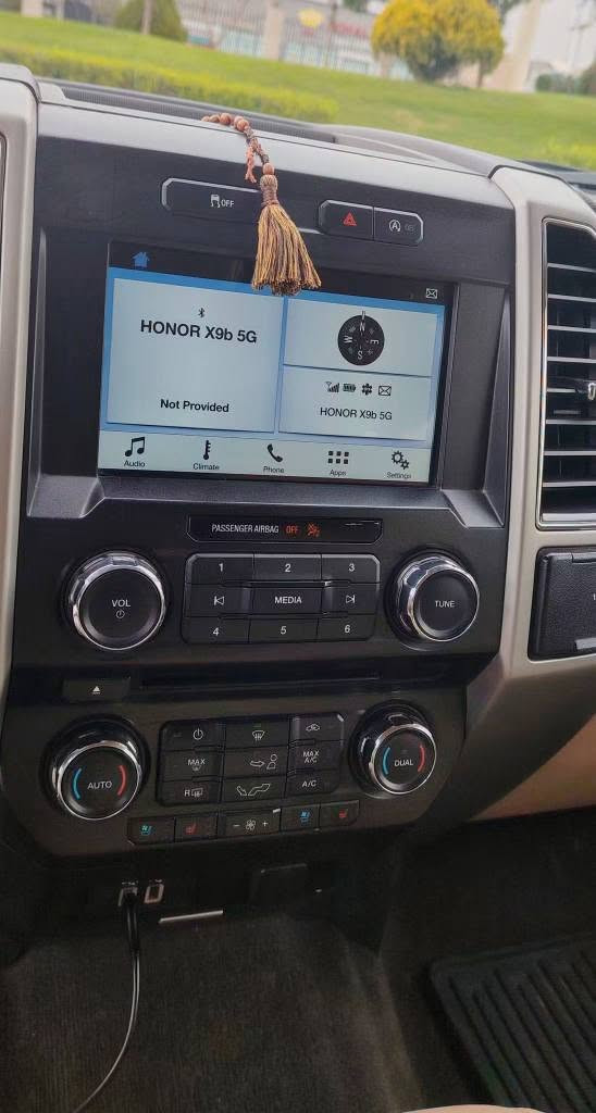 بسم الله سلام عليكم
فورد F-150 موديل:2018 (  انضف او ارخص بكل سوق)
مواصفات لاريات يعني فوول فول ماعدا بنورامه 
 عداد المسافه :58 الف 

بــاب طويل بدي قصير  المرغوب 
مواصفات بصمه تشغيل او بيبان بصمه البدي بصمه
شاشه كبير كامره 360دوار او حساس توقف ذاتي
امرايات شفط كارباي  او امرايات ظد فول او رادار جانب
او 4*4يعني دبل اكسل  ويل تاير بلادي شركه 
دواخل عسلي كشنات جلد بلادي جديد بدون اي شك
كشنات تدفيه تبريد
كشنات كارباي   او كشن خزن ميمَز
تححكم بريك بانزين
اوتو ستار ستوب
بريك بصمه
رادار امامي  
كير مكينه تبريد تدفيه صدر امامي خلفي شرط

محرك 8 اقوا مكينه حتا هوك عنده 

المواصفات   لايت الي ادي او دبل عدسات
بكلايت اليدي اشاير شفط   غطا بدي
تخم تاير  سياره جاهز مابي ربع مصرف
باب طويل بدي قصير المرغوب
دفع رباعي4x4
گير تعليك 
حساسات خلفية
اضواء محيطية للسيارة
كشنات جلد
كود قفل  بل باب 
شاشة  كامرا
شاشة معلوماات كبيرة
مثبت سرعة تحكمات استيرن
تحديد مسار ذكي
رادار امامي اوتو بريك 
رادار خلفي نقطة عمياء
اوتو بريك عند التوقف
اطفاء ذاتي عن التوقف
سياره فقط جاملغ شوي من بنيت 
رقم سنوية هزه فحص كل جدد بسمي ثاني يوم حول

العنوان : اربيل 

سعر   $  197 ورقة قفل😱😱😱😱💥💥💥 

*********** 
واتس اب موجود احترامي للكل أربيل, العراق
