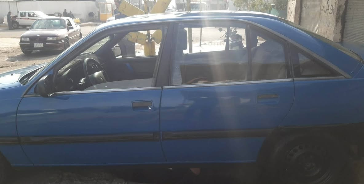 اوبل اوميكا موديل ٨٨
سنويه ساقطه بال٢١ انت تستلمه رقم دولي كامل بسمك 
رقم كركوك 
كير و محرك بدون عيب 
كير اوتوماتيك حجم ٢٠ 
صبغ جديد 
سعر رايدين ٢٥ و بي مجال قليل  
مكان سياره طوز خورماتو
***********
