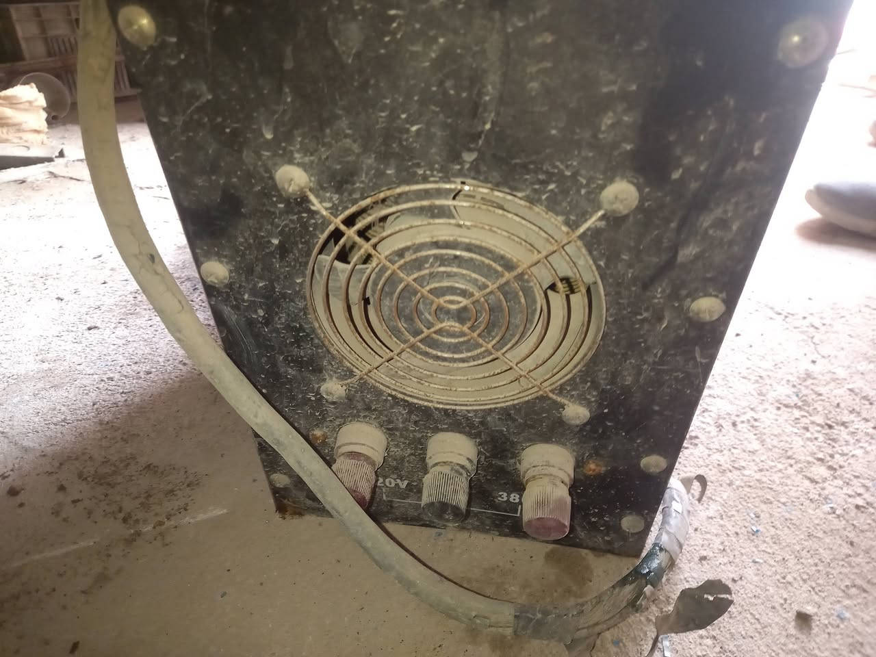 اسلام عليكم  اخوان عندي هذه  الماكنة الحام للبيع  نضيفه  اخو الجديده  المحموديه  ***********
