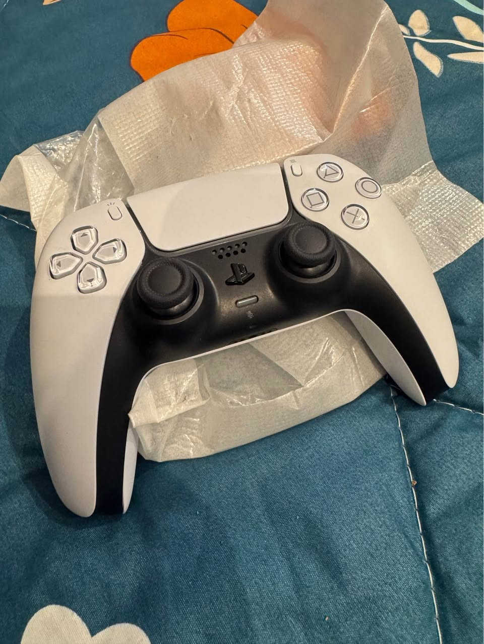 السلام عليكم..باتل فيلد 6 عربيه65 الف +جويستك اصلي مال جهاز مو تجاري 55.   مكاني بصره 
وتساب ::***********:: البصرة, العراق
