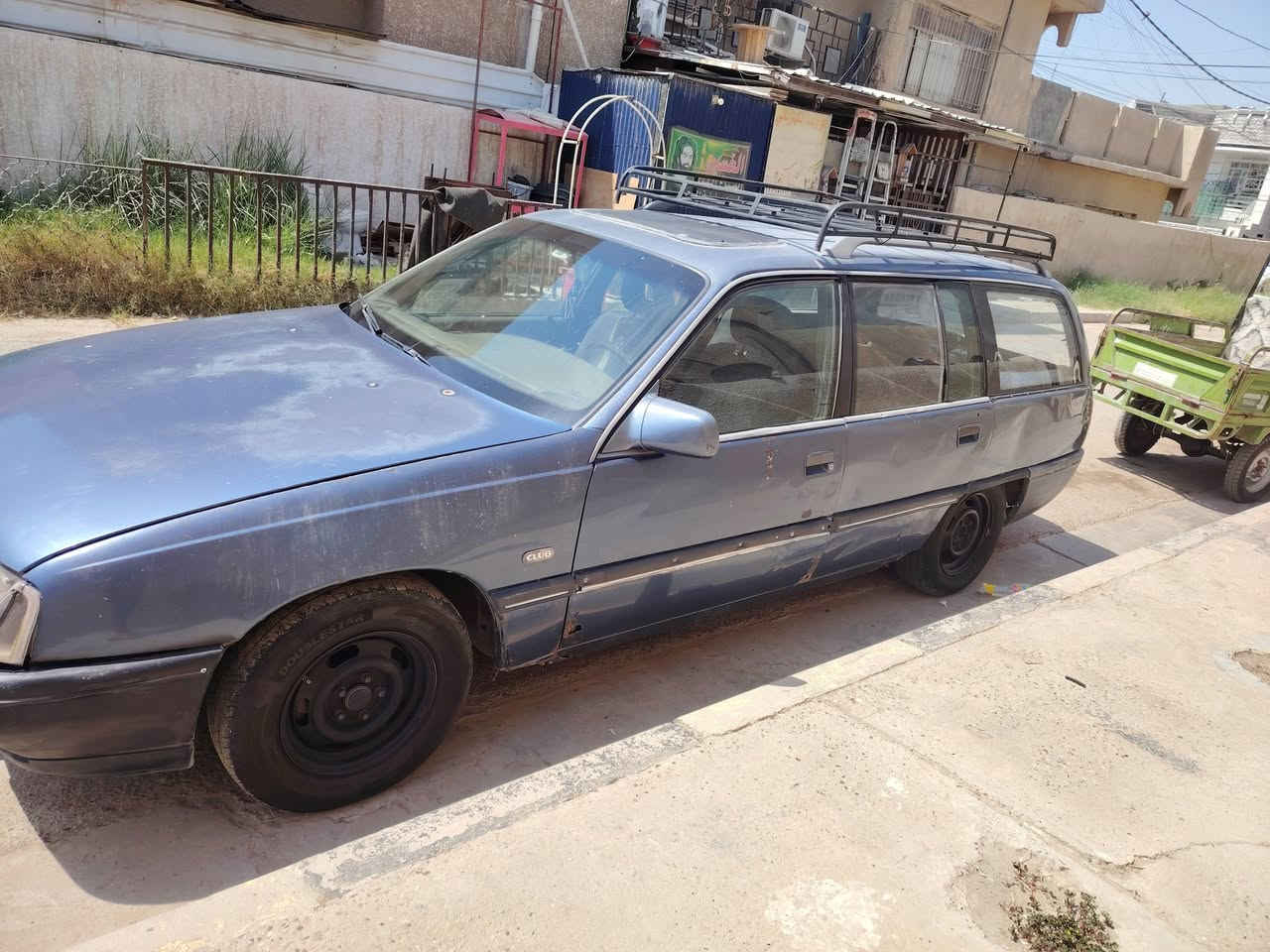 السلام عليكم سياره للبيع جاهزه مكينه جديده تايرات جدد اي نقص مابيه مابيه صبغ رقم بغداد
الاستفسار الاتصال على الرقم.  *********** السعر ٣٨ بيه مجال
