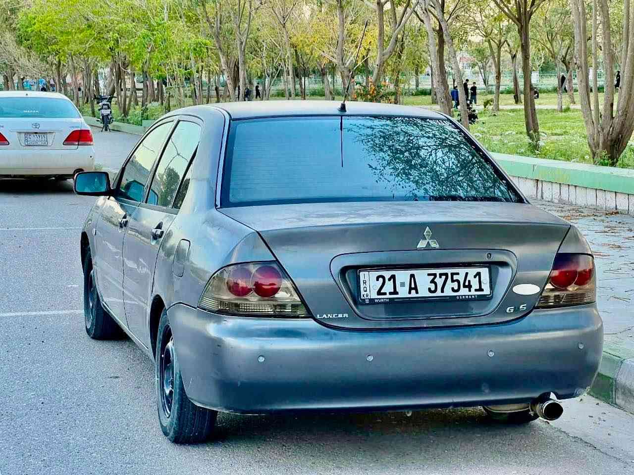 السلام عليكم

من رخصت الادمن 

لانسر 2007

مكفوله من الضربه 

بيه جراد 

تبريد تدفئه 
بدون نقص 
رقم سليمانيه مجدده2031

مكينه كبير

موقع كلار

السعر 67

وبيه مجال 

*********** كالار, السليمانية
