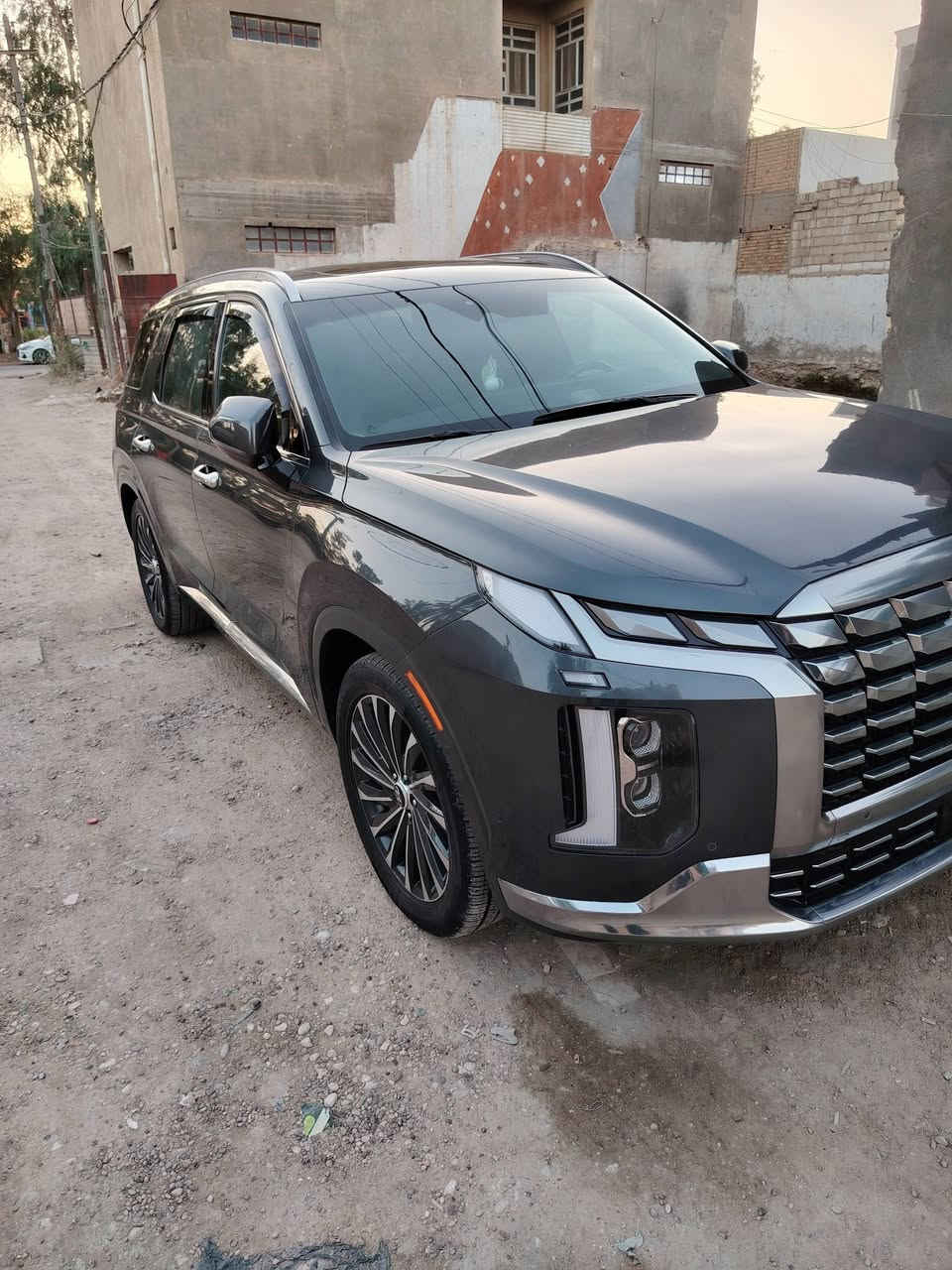 بلسايد موديل 2023 كلكراف اعله فئه بدون رقم حادث خفيف بلبند ونصبغ بدون ماينفتح مابيهه اي قطعة مفتوحه حتى البنيد داخل اسود مكان السياره بابل السعر 300
***********
