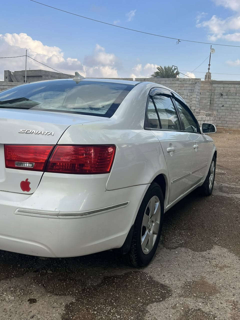 سوناتا موديل 2010 وارد امريكي رقم سليمانية سنوية ل27 السيارة بيها قطع صبغ اثر تكشير من دون دواخل كير ومكينة كفالة 2400 تبريد وصدر جديد السيارة كاملة من دون أي صرّف للبيع أو المراوس حسب القناعة
السعر 110وبيها مجال للشراي 
مكاني ديالى/حمرين 
اتصال فقط ***********
