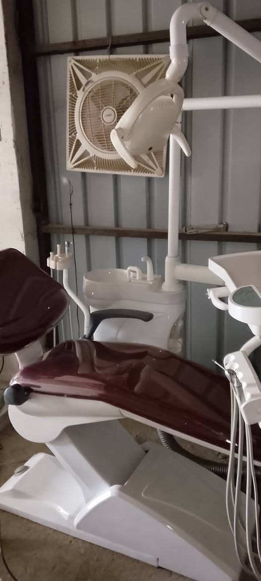 #للبيـــــــــع_كرســــــــــي أسنان مستعمل نوع سمارت  بسعر  مناسب رقم الهاتف *********** ابو هادي
