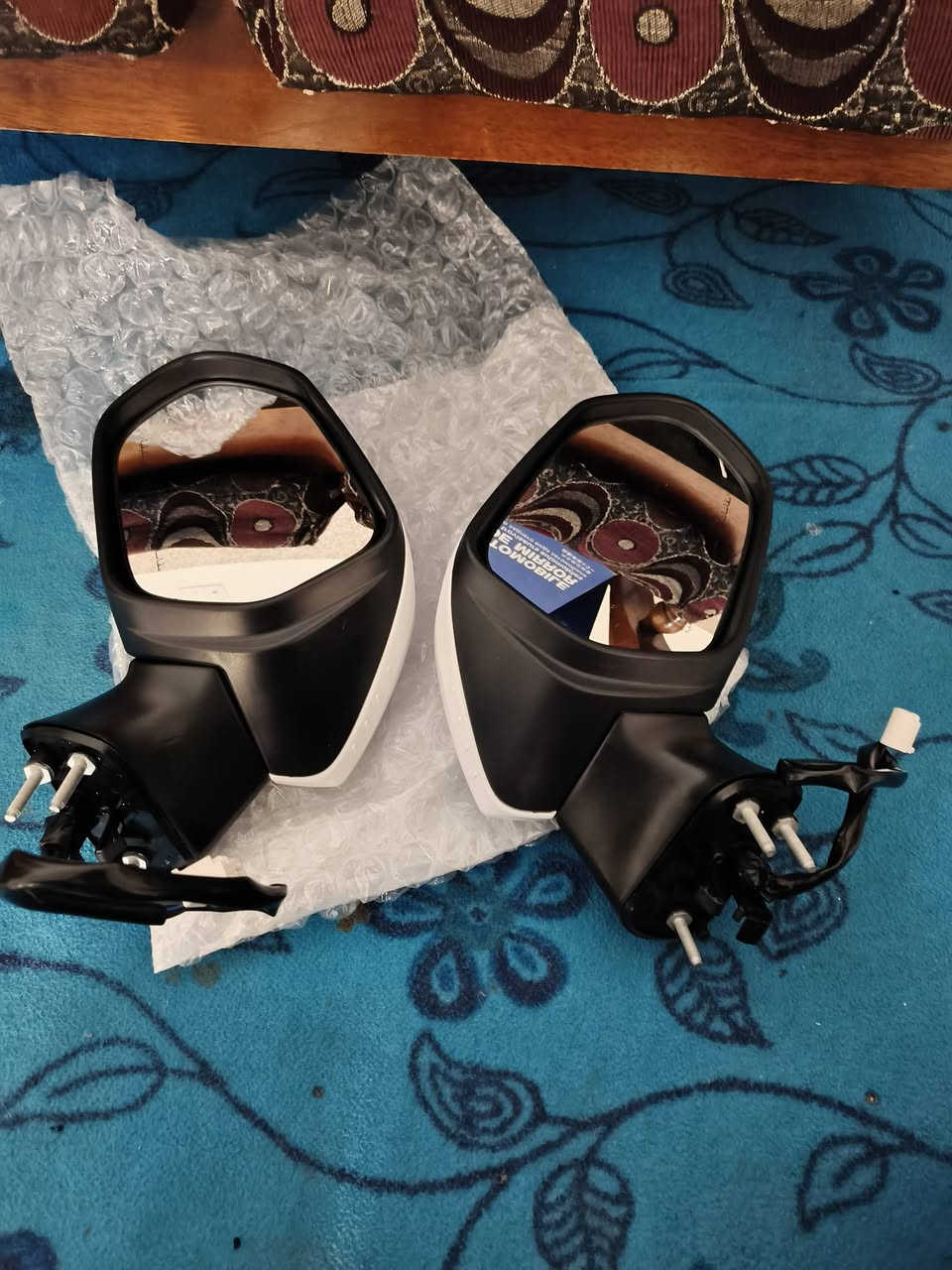 اسلام عليكم زوج مري للبيع قيم وشتري ***********
