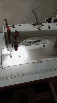 مكينه ماستعمله جديدة وانطي بيها شرط السعر 300وبيها مجال 07824708606