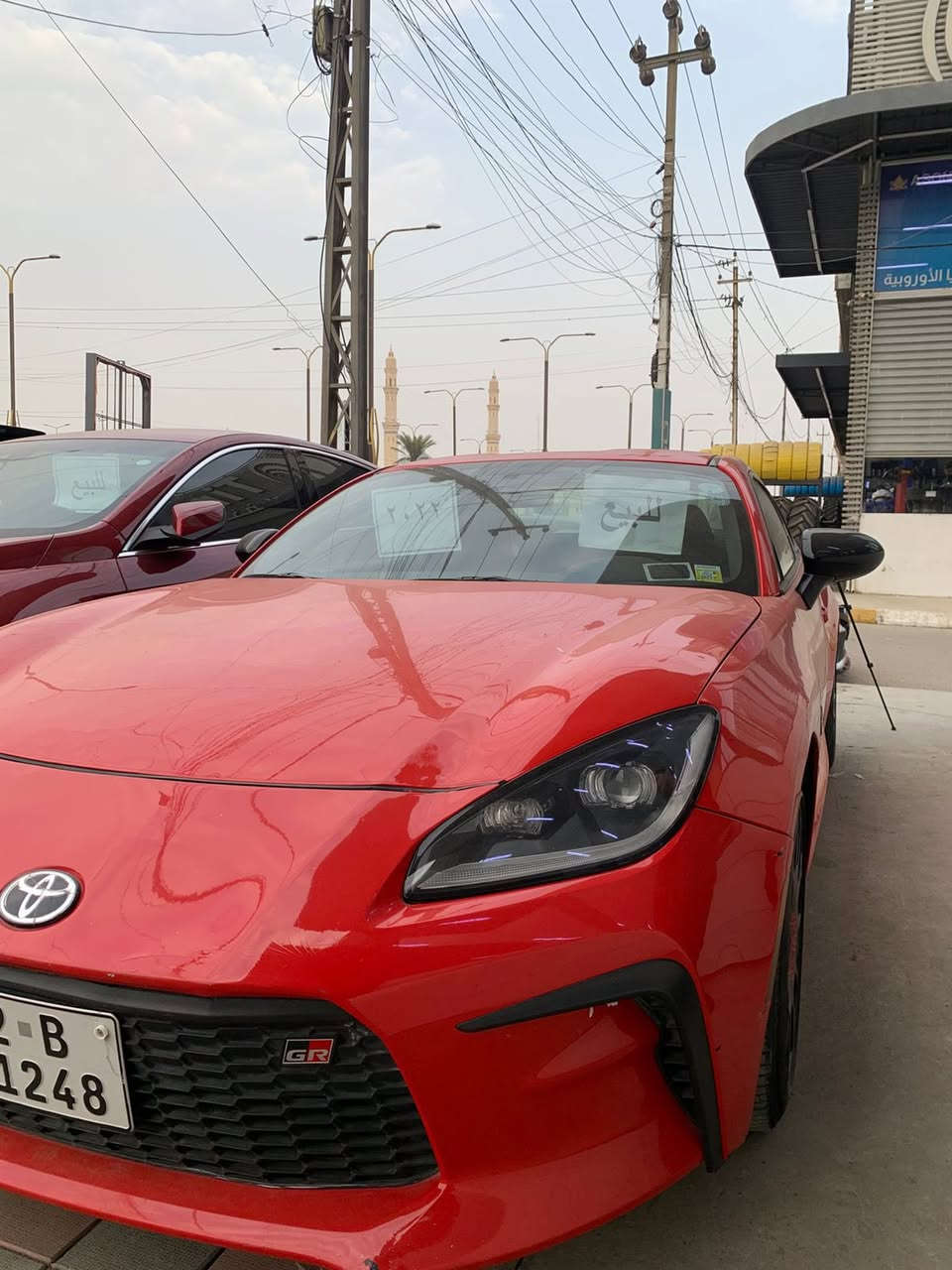 موديل 2022 Toyota GR86🔥
لون مميز مرغوب 🧡
محرك | 2.4 بوكسر اوتو💥                        

 18877ميل ماشية
الحادث / ربع البنيد تعديل بارد بدون صبغ بدون دواخل 

المواصفات| بصمه ابواب، رادار، حساسات من كل الاتجاهات ، تحكم ستيرن، گير رياضي ، دشبول كاربون فايبر، ويل رياضي ، انظمة قياده متعدده،شاشة لمس 8 بوصات، مع دعم Apple CarPlay و Android Auto.شاشةذكيه 
الأداء والمحرك//
المحرك: سعة 2.4 لتر، 4 أسطوانات بوكسر
القوة: 228-233 حصانًا
عزم الدوران: 250 نيوتن متر
ناقل الحركة: يدوي أو أوتوماتيكي بـ 6 سرعات
نظام الدفع: خلفي
التسارع (0-100 كم/س): حوالي 5.4 - 6.3 ثانية
السرعة القصوى: حوالي 225 - 226 كم/ساعة 
التصميم والمقصورة الداخلية
الخارجية: شبك أمامي بتصميم "MATRIX G Mesh"، مصابيح أمامية LED بتصميم جريء، وفتحات تهوية رياضية.
المقصورة: مقاعد رياضية قابلة للتعديل، مقود رياضي، ولوحة عدادات بتصميم رياضي.

السعر |  ١٨٠ مجال بسيط
مكان السياره بالفلوجة
للتواصل والاستفسار ***********
