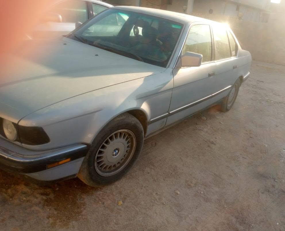 لبيع أو المراوس بي ام موديل 91 حجم 735 فول مواصفات تبريد شغال سياره حلو و اترايك لبصره سعره 50 لستفسار ***********
