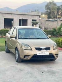 كيا ريو • ٢٠١٠ • سؤران
