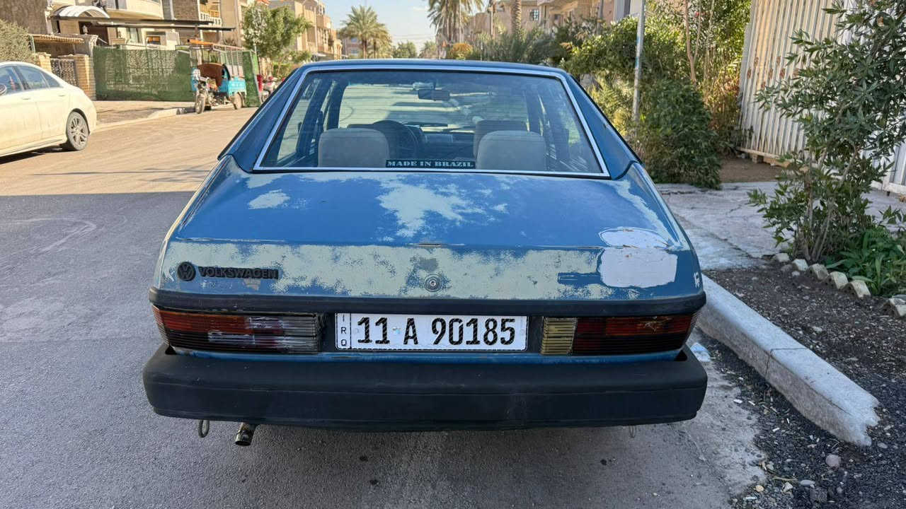 برازيلي موديل 1985 كير عادي محرك بلاد كشر نضيف بدون ملاحظات اتراي حلو سنويه بسمي لغايه 2029 كلشي بيها شغال تبريد شغال وجاهز سعرها 36 ومكانها ساحه بيروت 
للاتصال ***********
