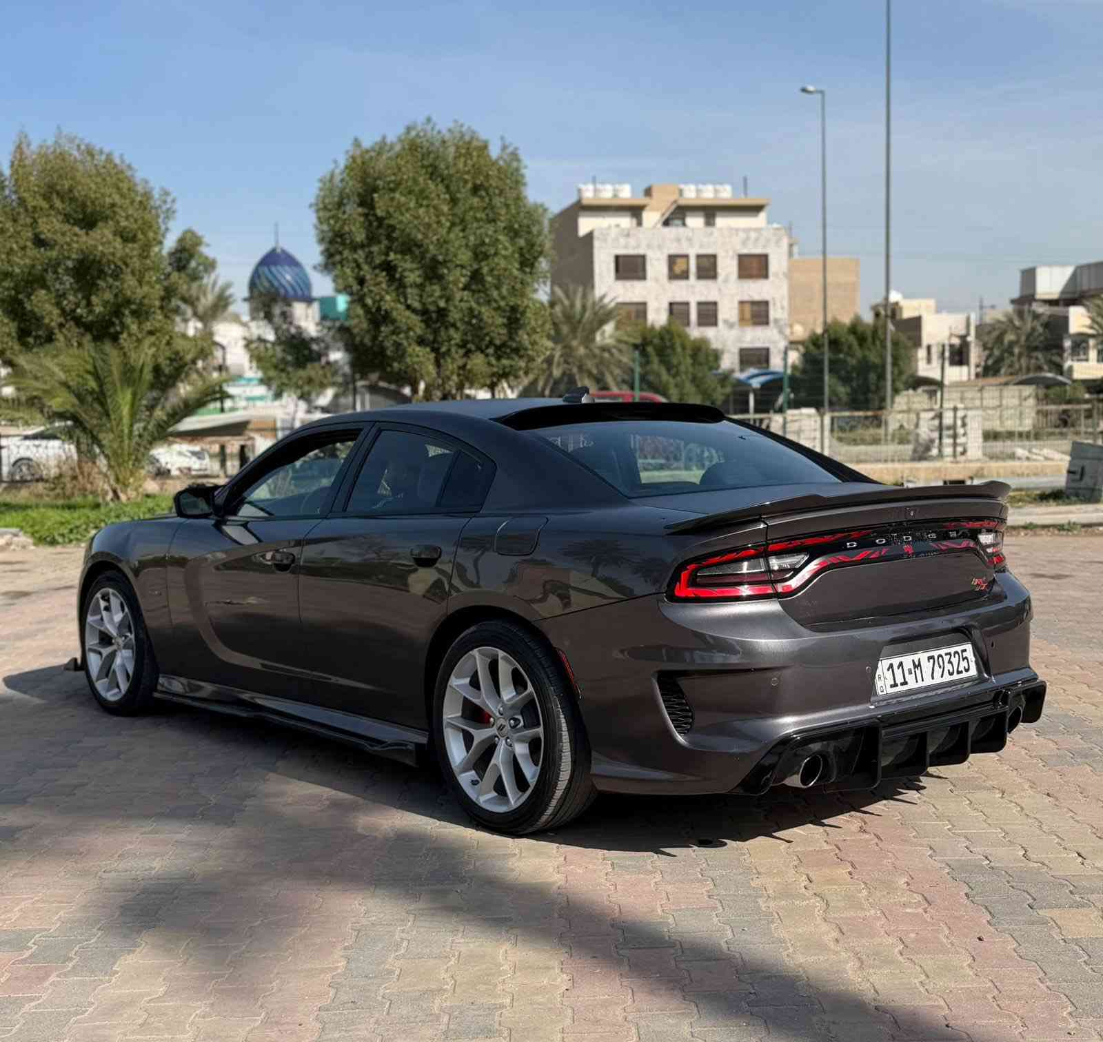 السلام عليكم
جارجر  ( RT ) 
(سوبر تراك)
موديل : 2019
ماشية : 47 الف 
المواصفات 
بصمه
تشغيل عن بعد 
شاشة 
كاميرا 
كشنات جلد + كنتاره 
كشنات كهرباء 2
كشنات تدفئه + تبريد 
ذاكره خزن ميموري 
تحكم ستيرن جهتين 
شفتات ستيرن 
ستيرن كهرباء 
كروز سرعه 
رادارات 
نظام ايكو 
نظام سبورت 
قطعتين تبريد 
مكينة 8 سلندر 
5700
سبايدر خلفي 
دبل كزوز 
لد امامي 
لايت زنون 
بك لايت لد 
حساسات 
كت SRT
ويل كب كروم 
( رقم بغداد الجديد مشروع وطني بأسمي )
الحادث : ربع جاملغ امامي + ربع جاملغ خلفي + صبغ جوه ألبك لايت  بدون اي دواخل (ايرباك طاك ومرجع سستم بلادي ) 
(  السونار مرفق )
السيارة جديدة جداً 
السعر : 192 وبيها مجال بسيط 
العنوان : بغداد الكاظمية قرب مرور الكاظمية معارض جكوك معرض الرحمن.
للاستفسار 
عبدالرحمن 
 ***********
 ***********
