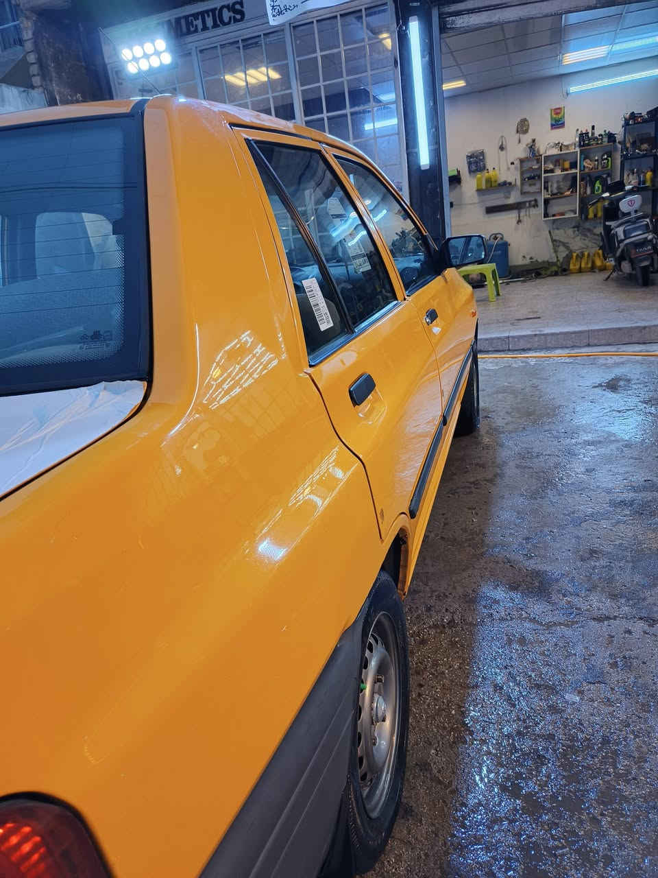 السلام عليكم سايبة ٢٠١٨ السيارة جاهزة للاخير صدر امامي خلفي جديد تخم تايم جديد تبريد جديد السيارة كبل للشارة خير من الله بيهة الهلالات الورة معمرة او بيهة يم قبق البانزين بارد او بيهة تكحيلات بصيطة كيرهة مكفول او محركهة لاستيك ولف السيارة احلا من الصور  مكانهة الشعب ‏‪***********‬‏ معروضة ٥٢ او بيهة مجال
