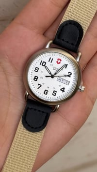 ساعة • سويس ارمي
