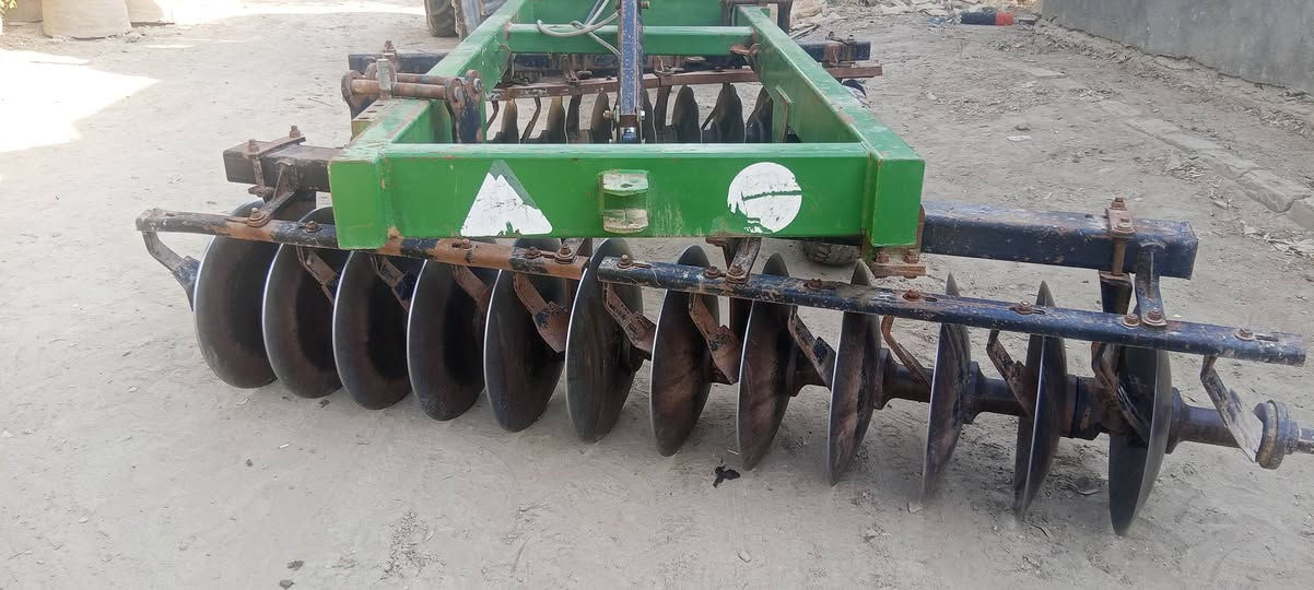 سلام عليكم مكينه هيه ومعداتها للبيع متوازي على البيع المكان بابل رقم تلفون***********
