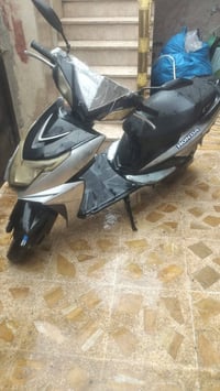 دراجه شحن • بطاريات نص عمر • تواصل خاص