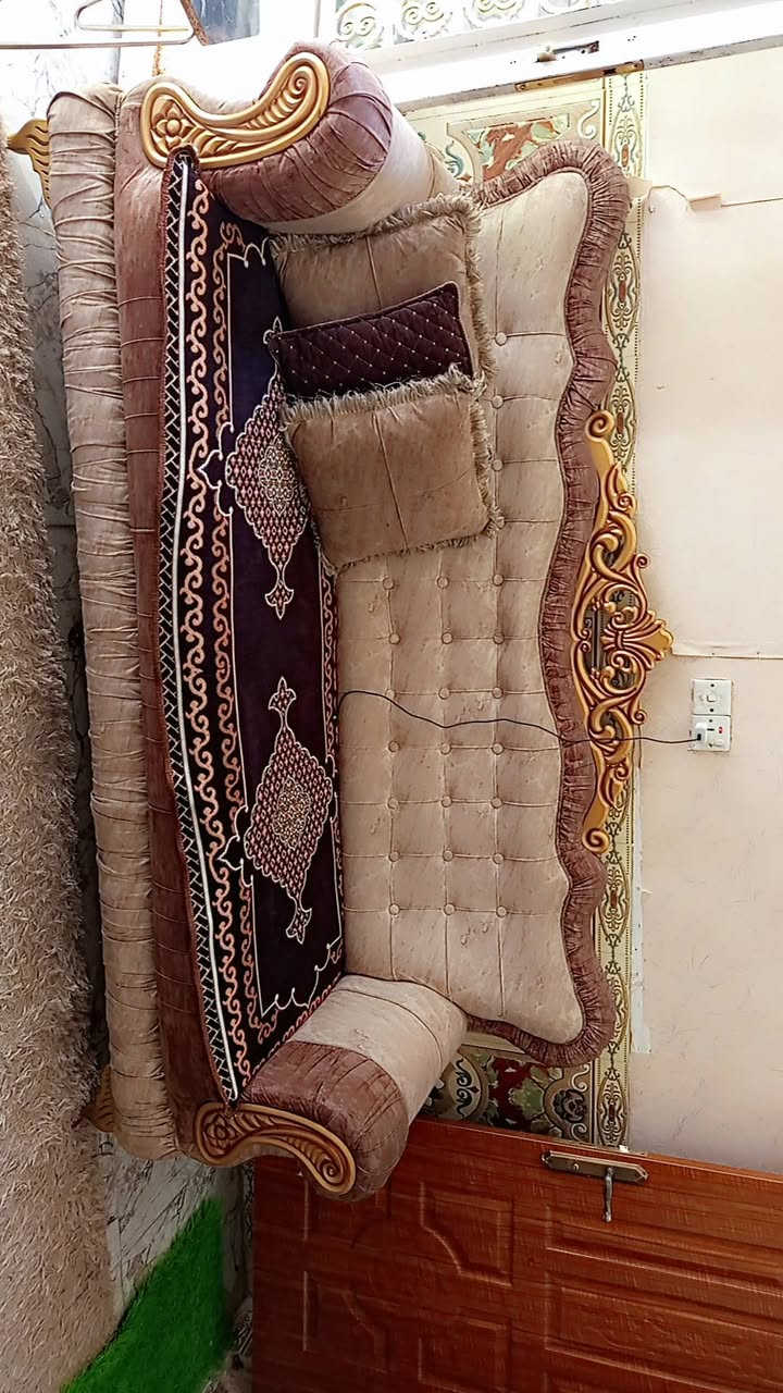 السلام عليكم تخم نظيف أي ضرر مابي 10مقاعد
السعر700
***********
