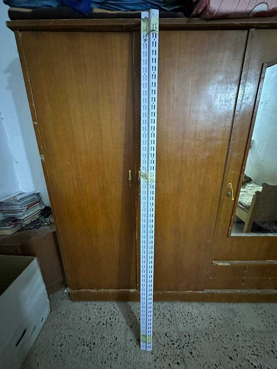 رفوف محلات و اسواق ويرهمن لكلشي كمية خير من الله تكفي لمحل كامل من السكف للكاع سعرهن النهائي مال بيع وبدون عملة رجائا ٢٥الف لان صاحبهن اشتراهن وحتى ملحك يستخدمهن بعدهن جدد للاستفسار اكثر *********** مكاني بغداد الراشدية بغداد, العراق
