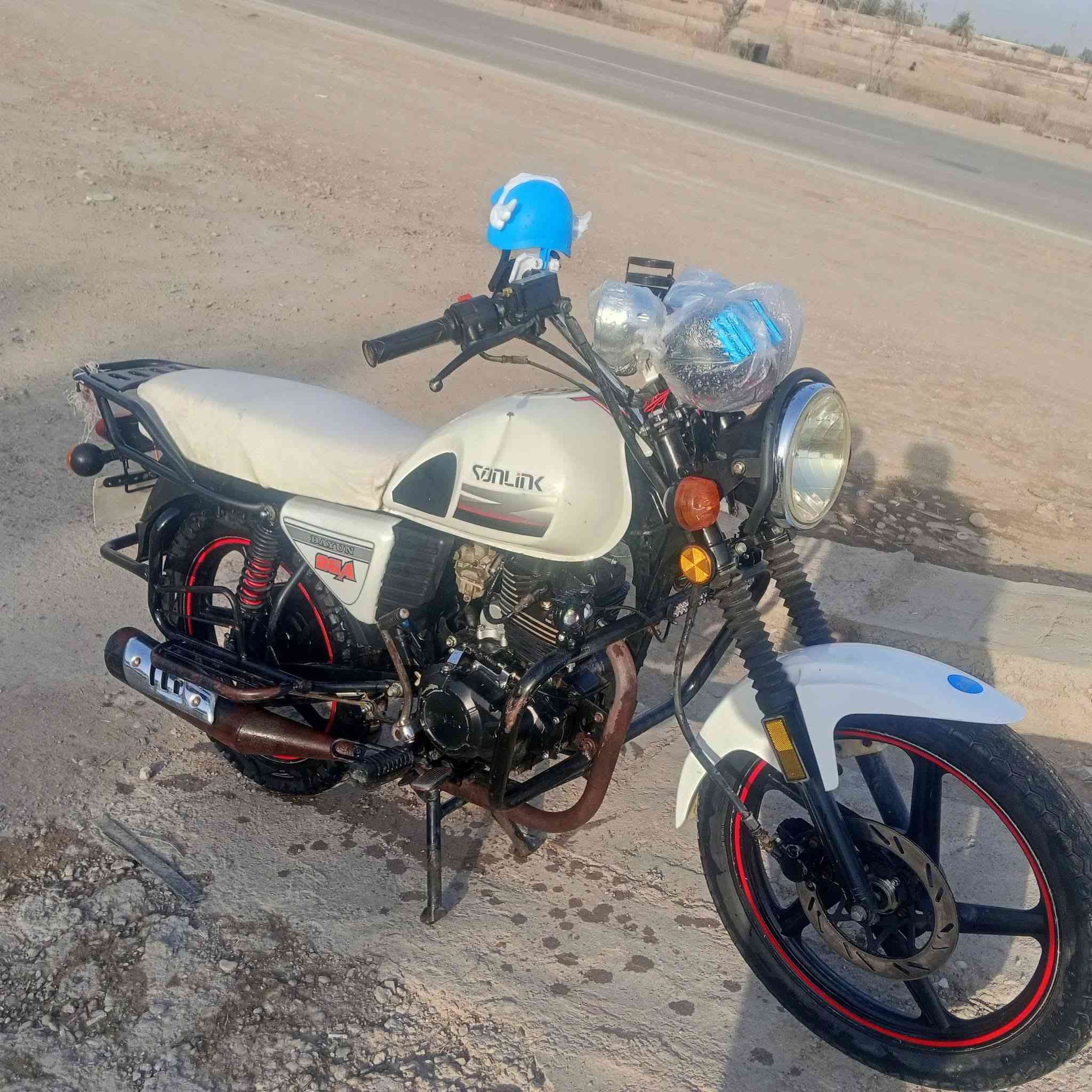 سلام عليكم دايون موديل 22للبيع  اوراق سحب محرك 200نضيف مابي نواقص كامل مكمل كهربائيات كامله مكان تقاطع القدس رقم ***********
