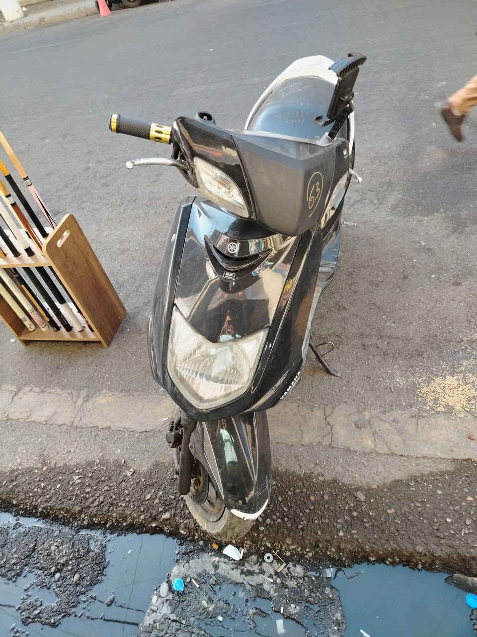 دراجه سكنس نثية بلاديه ما مفتوحه نكرة سلف كهربايئات شغاله ودراجه مكفولة رايدها 600 وهاذ رقمي ***********.
مكاني بغداد
