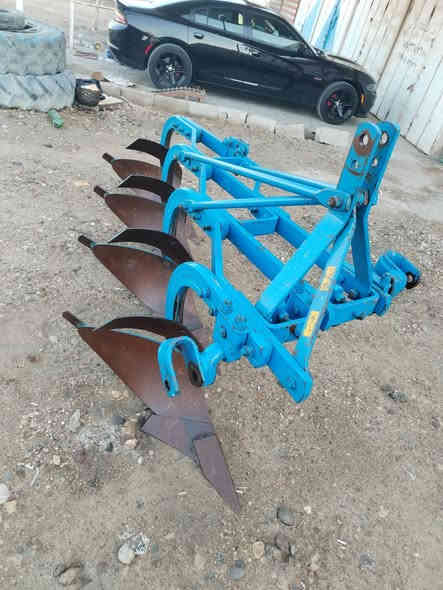 للبيع فدان تركي البير حجم  ٨ رباعي 
العنوان واسط النعمانية ***********
***********
***********
