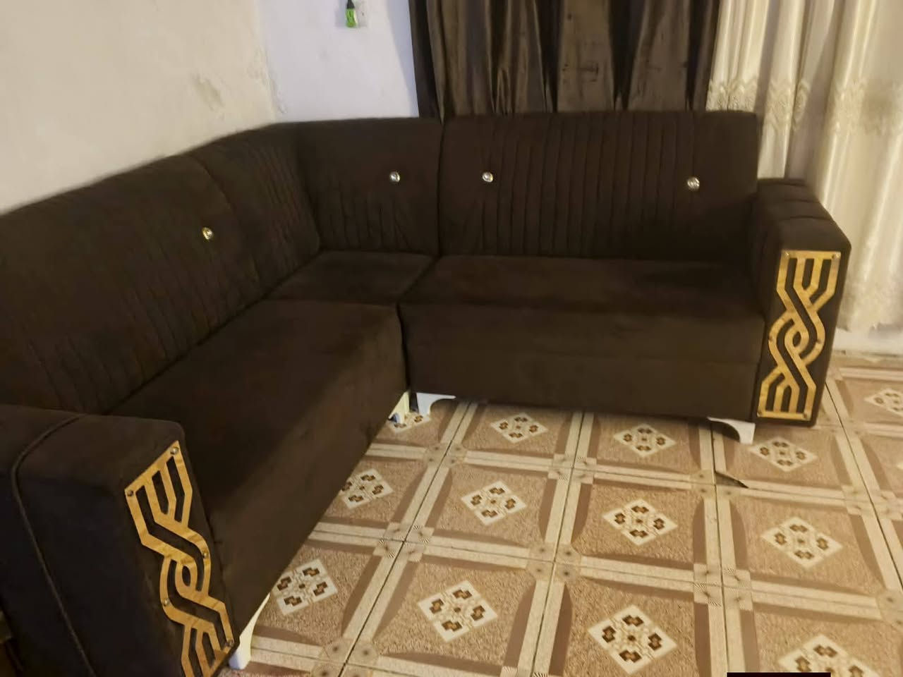 ديوان للبيع جديد بسعر مناسب جدا ١٦٠ الف


**إذا كنت صاحب هذا الإعلان وتريد حذفه لأي سبب، رجاءا أرسل رسالة إلى الدعم الفني**