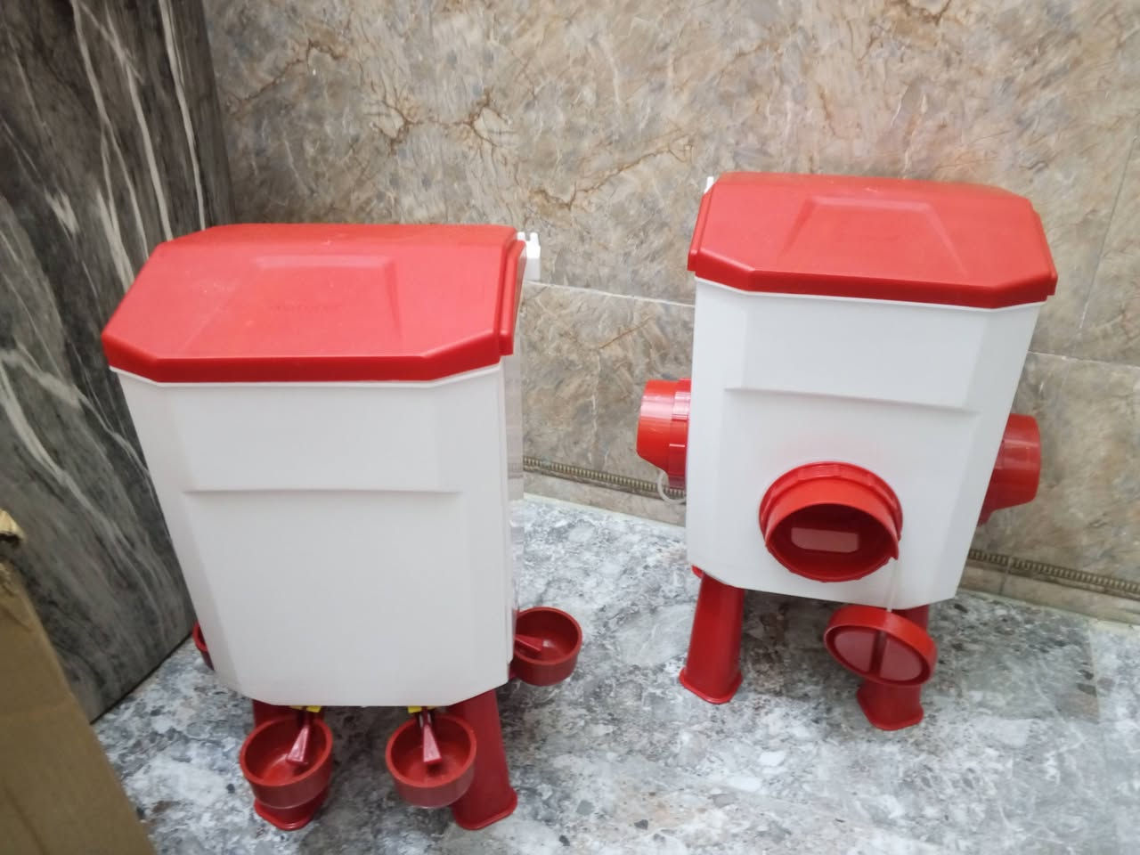 منهل ومعلف. امزون
30 الف.
قضاء الدور
***********
