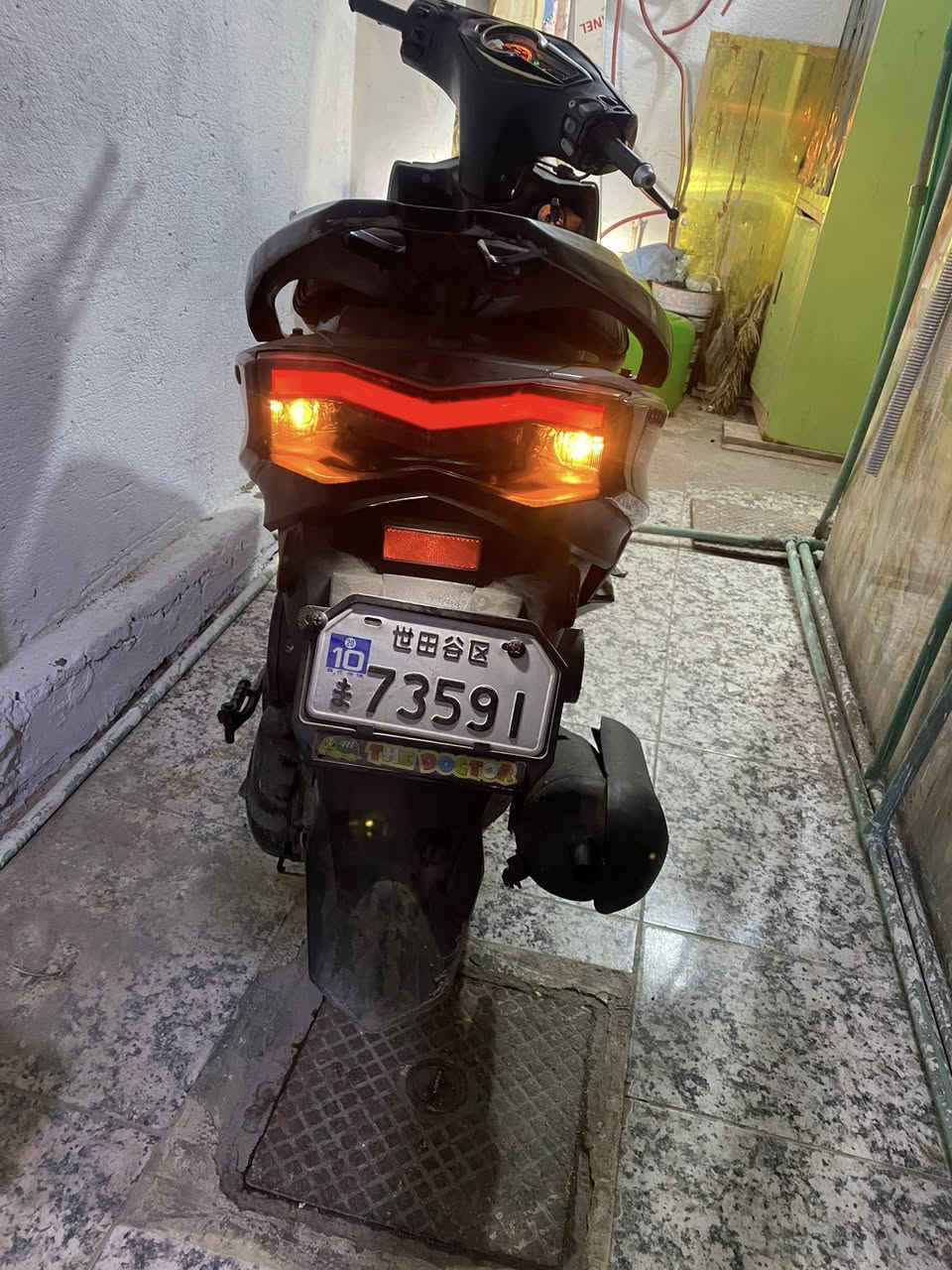 دراجة سكنس صيني كامله كهربائيات كلشي شغال بيها بس كايمه ابيعها ع وضعها ونظيفة سعر 400 بيعها مجال 
***********
البصرة_التأميم

