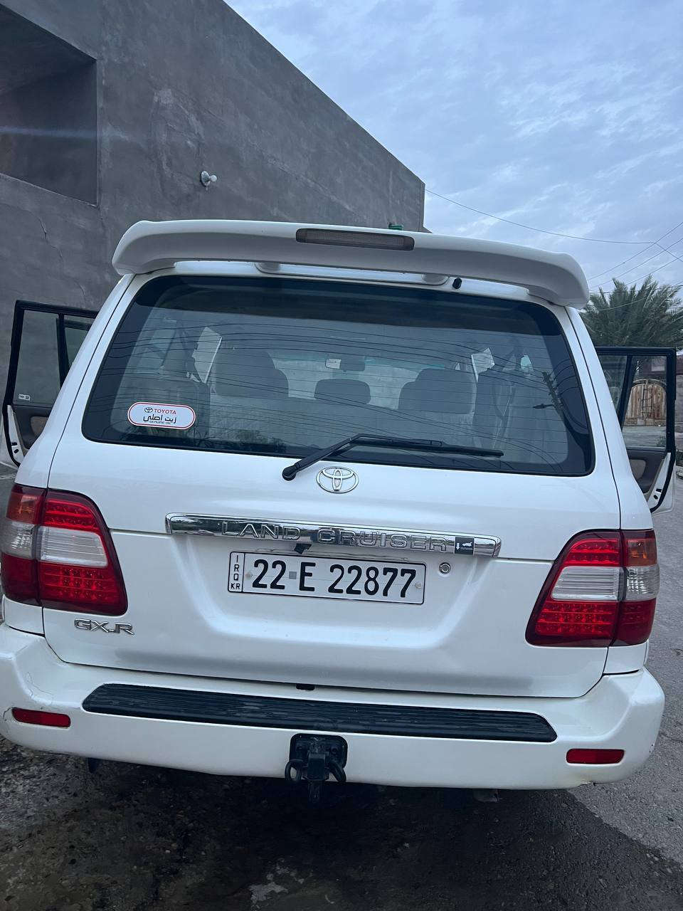 السلام عليكم
لاند كروز موديل 2006 GXR ليمتد فول مواصفات 
مكينة 4500 6 سلندر محرك عدل
فور ويل4x4 شغال
3 قطع تبريد و ثلاجه 
شاشة و كامرة خلفية 
سلايد فتحه 
دبل تانكي 
سماعات خاصه دمام 
حساسات امامية و خلفية بلادي 
زركات دعاميه بلادي 
السياره رقم اربيل باسمي 
 دسكات تخم جديد امامي وخلفي 
مكان السياره ديالى جلولاء
رقم هاتف 📞 ***********
