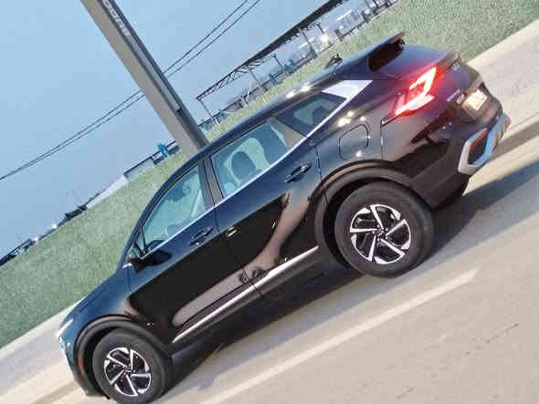 كيا سبورتج هايبرد 2024  lx وارد امريكي.
محرك ١٦٠٠ تيربو .
 ماشيه 21 الف كيلو . 
 كلين بدون تبديل ولاصبغ  ،فقط بارد بالجامع 
المواصفات:
استيرن شفتات 
كير ماوس
دفع رباعي
دشبول دجتال .
لايتات عدسات زنون شركه أوتو لايت.
تحديد مسار + قيادة ذاتيه+ وتنبيه عند الخروج من المسار
كشنات تدفئة
رادار  امامي
حساسات خلفيه
تبريد قطعتين .
السعر 207
مكانها بغداد / العامرية 
*********** واتس 
***********
