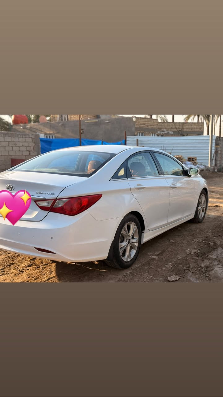 السلام عليكم ورحمة الله وبركاته 
سوناته 2012 خليجي
السياره خير من الله 
من حداديه
السنويه ساقطه 
رقم السياره بابل 
السعر 138 او بيه مجال 
حگ الجيه 
مكان السيارة الحله /القاسم
رقم الاتصال ***********
