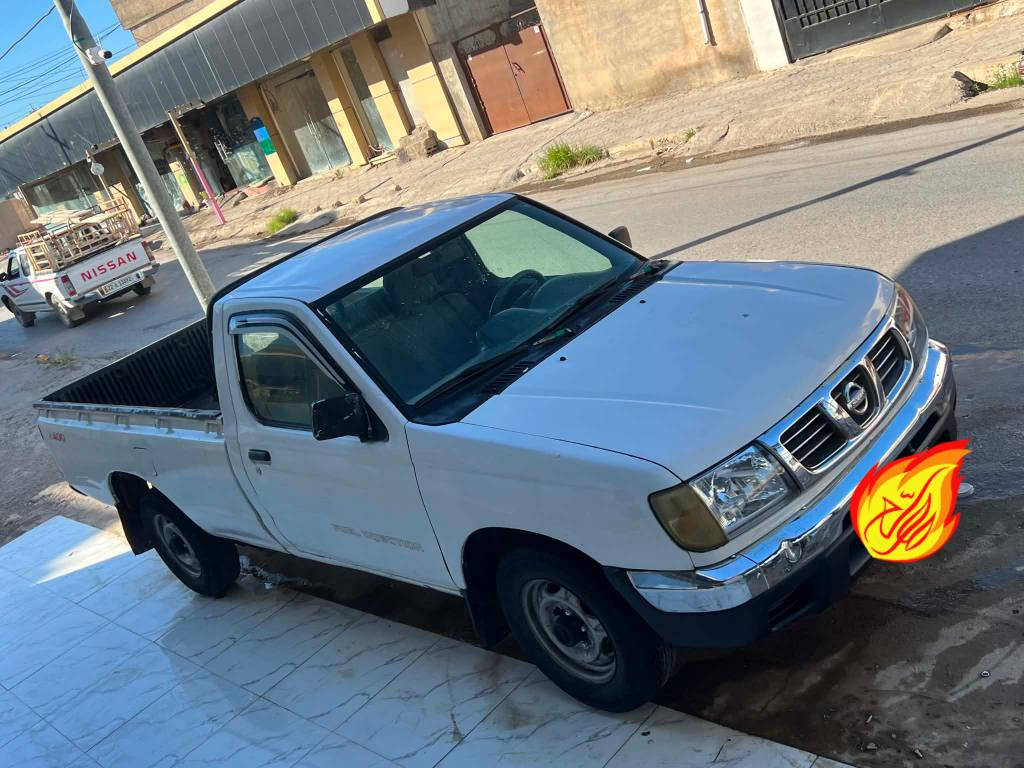 نيسان ٢٠٠٢ بي ده عم بي ليدران بوياغي زور كمه جي جي قه له مكاري هه يه ته بريته باوه ر نيه ته ريتي له جيوه ايش بي بكه سياره يه كي زور خاوينه ئارم هه وليره كيرو مه كينه بي كيشه يه تاييه ي نويه *********** كويسينجاك, أربيل
