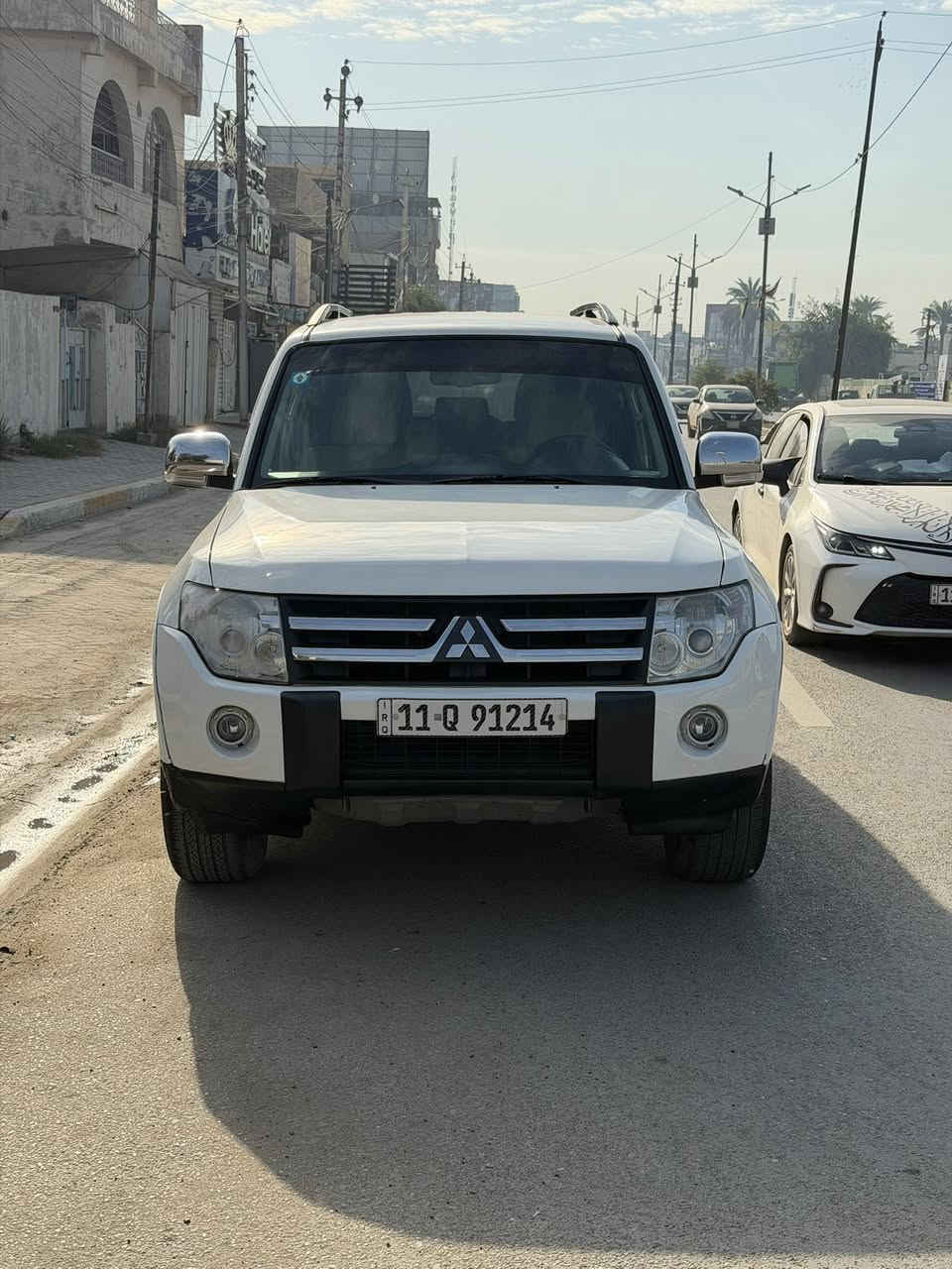 السلام عليكم سياره للبيع  باجيرو ٢٠٠٨ خليجي رقم بغداد الإنكليزي بسمي سياره كفاله عامه من الصبغ غير باب خلفي مبدل نفس الون  جديده على وضع الشركه سياره صدر امامي خلفي جديد مكينه 3000 ادامه جديده ماشيه 240 تبريد 3قطع كير ومكينه مكفولات ساره كلش جديده بعد احله من الصور 
رايدهه 122وبيهه مجال 
مكان بغداد العامريه 
رقم ***********
رقم ***********
