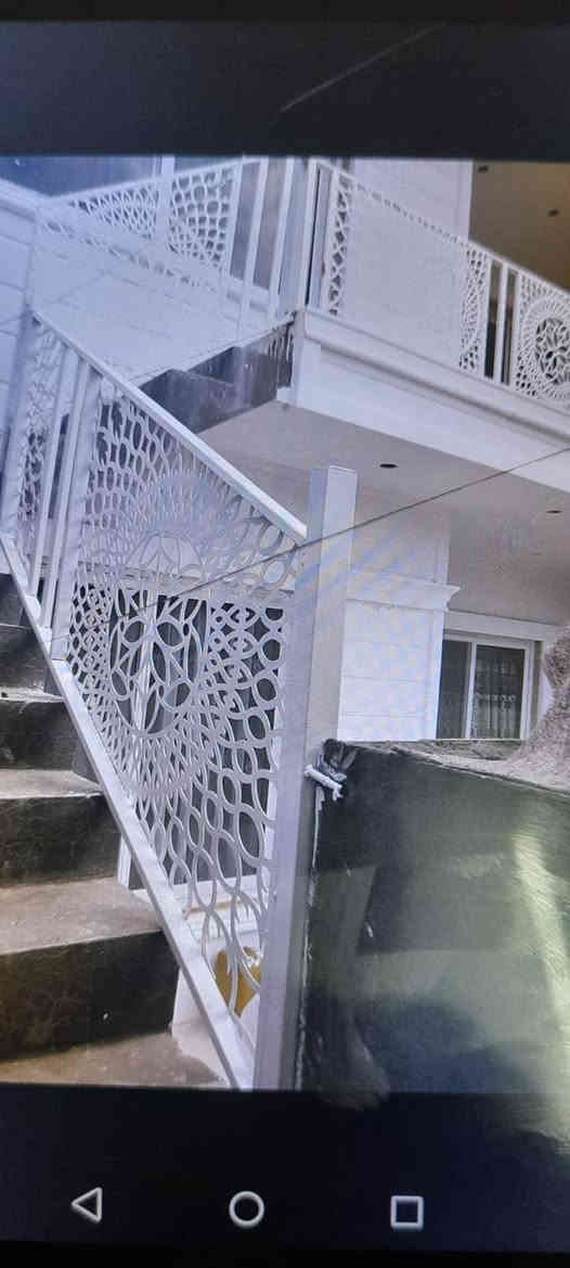 حداده سفري-اربيل شغل سقايف ومراجيح ومظلات ومحجلات وكافة انواع الحداده للتواصل ***********
