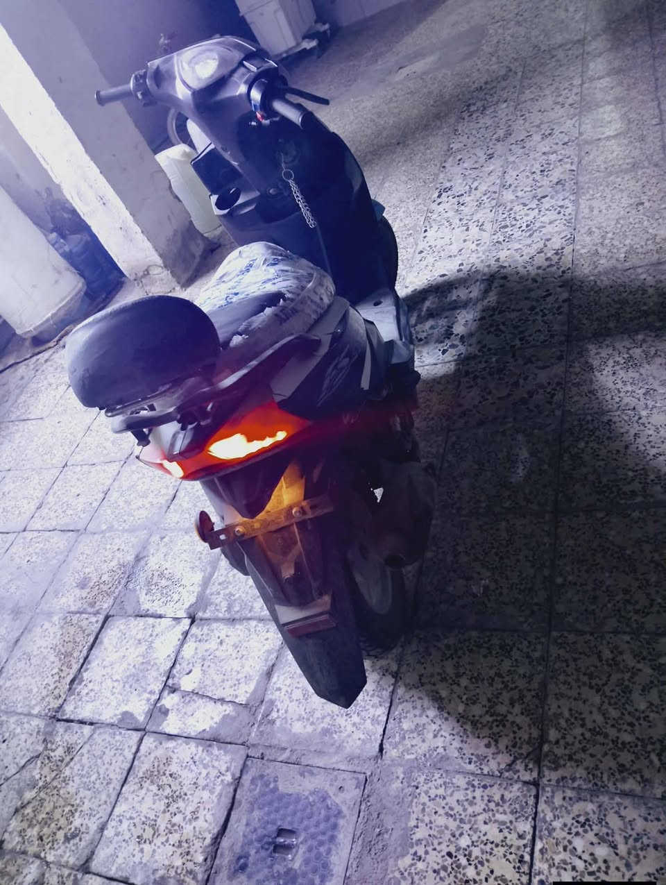 دراجه اف اس للبيع الدراجه طفت وبعد ما شتغلت ابيع كوم السعر 125وبيهه مجال اتصل على ***********
