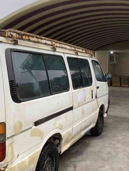 سلام عليكم هايسه موديل 1990 تحويل مصفر هيئه وغرامات. مكينه كير اكسل  جديد صدر  امامي خلفي جديد. تخم تاير   اي نقص بل كهربائيات ما بيها.  مكان السيارة بغداد سعر 35
***********
