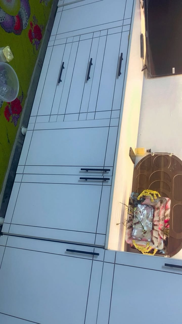 سلام عليكم كونتر لبيع جديد صارلي شهر من شتريته وريد بيعه الله شاهد جديد ليريده توصل وتساب هذا رقمي ***********
