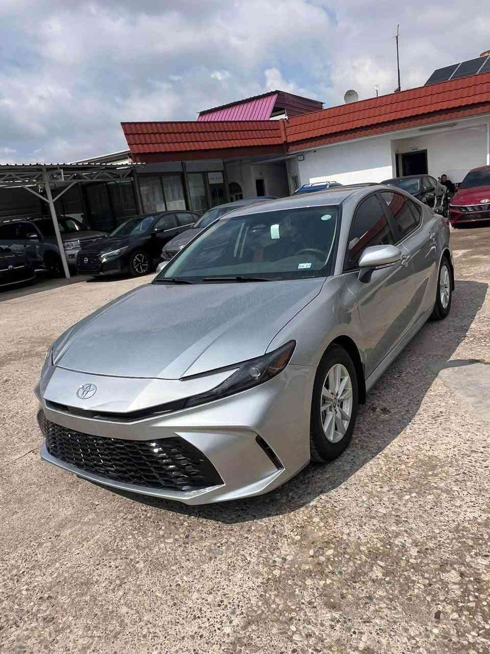 السلام عليكم 
كامرى 2025  هايبرد
السعر 205 ومجال 
اللوان :سلفر  
عداد المسافة :3 الف  
ملاحظة السيارة : فقط جملوغ باب صوبغ دواخل 
بدون ارباك 

المواصفات : 
‏‎بصمة ابواب 
‏‎بصمة تشغيل 
 تشغيل عن بعد (𝐑𝐞𝐦𝐨𝐭𝐞 𝐒𝐭𝐚𝐫𝐭)
‏‎شاشة   
‏‎كاميرة
هاند بريك بصمة
اوتو هولد (𝐀𝐮𝐭𝐨 𝐇𝐨𝐥𝐝)  
اوتو ستارات (𝐀𝐮𝐭𝐨 𝐒𝐭𝐚𝐫𝐝)
اوتو ستارات (𝐀𝐮𝐭𝐨 𝐒𝐭𝐨𝐩)
رادار امامي (تحديد مسار)
‏‎رادار جانبي (نقاط عمياء)
‏‎رادار خلفي (التحذير من الاصطدام)
‏‎حساسات امامي
‏‎حساسات خلفي 
نظام (𝐄𝐜𝐨)
نظام (𝐍𝐨𝐫𝐦𝐚𝐥) 
نظام (𝐒𝐩𝐨𝐫𝐭)
تحكمات  استيرن
كشنات كهربائي
كشنات هيتر 
تبريد لمس
لايتات (𝐋𝐞𝐝) ليد زينون بيلادي
بكلايتات (𝐋𝐞𝐝) ليد بيلادي
ويل كروم 

وبعد هواية مواصفات…

‏‎تفاصيل اكثر الاتصال علی ارقام التاليه  

𝐖𝐡𝐚𝐭𝐬𝐀𝐩𝐩-𝐕𝐢𝐛𝐢𝐫
☎️[***********]

عنوان📍عقره اكر, نينوى
