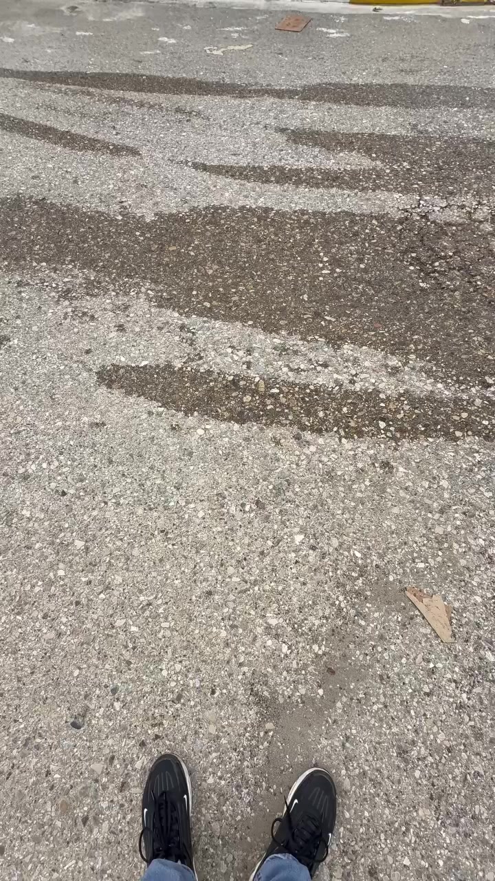 للبيع بيت ممتاز فول الفول دوميز قاطع المرور الاول .
البيت ركن اتجاه شرق شمال مساحة 125 متر .

للاستفسار والتواصل راجع عقارات ( آدور 1_ 2 ) دوميز و وارستي او اتصل مع صاحب البيت مباشر . 

***********
