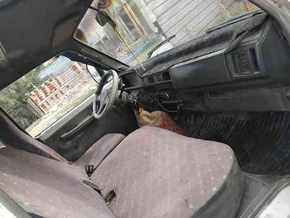 كيا بنكو 1994 قمارة وربع متكفل محرك وكيا كفالة من نقص او العطل والكشر كدامكم للبيع مستعجل لغرض السفر وشرط التحويل ثاني يوم لان عندي سفر السعر 40 ورقة
***********

0772 129 9907‬
