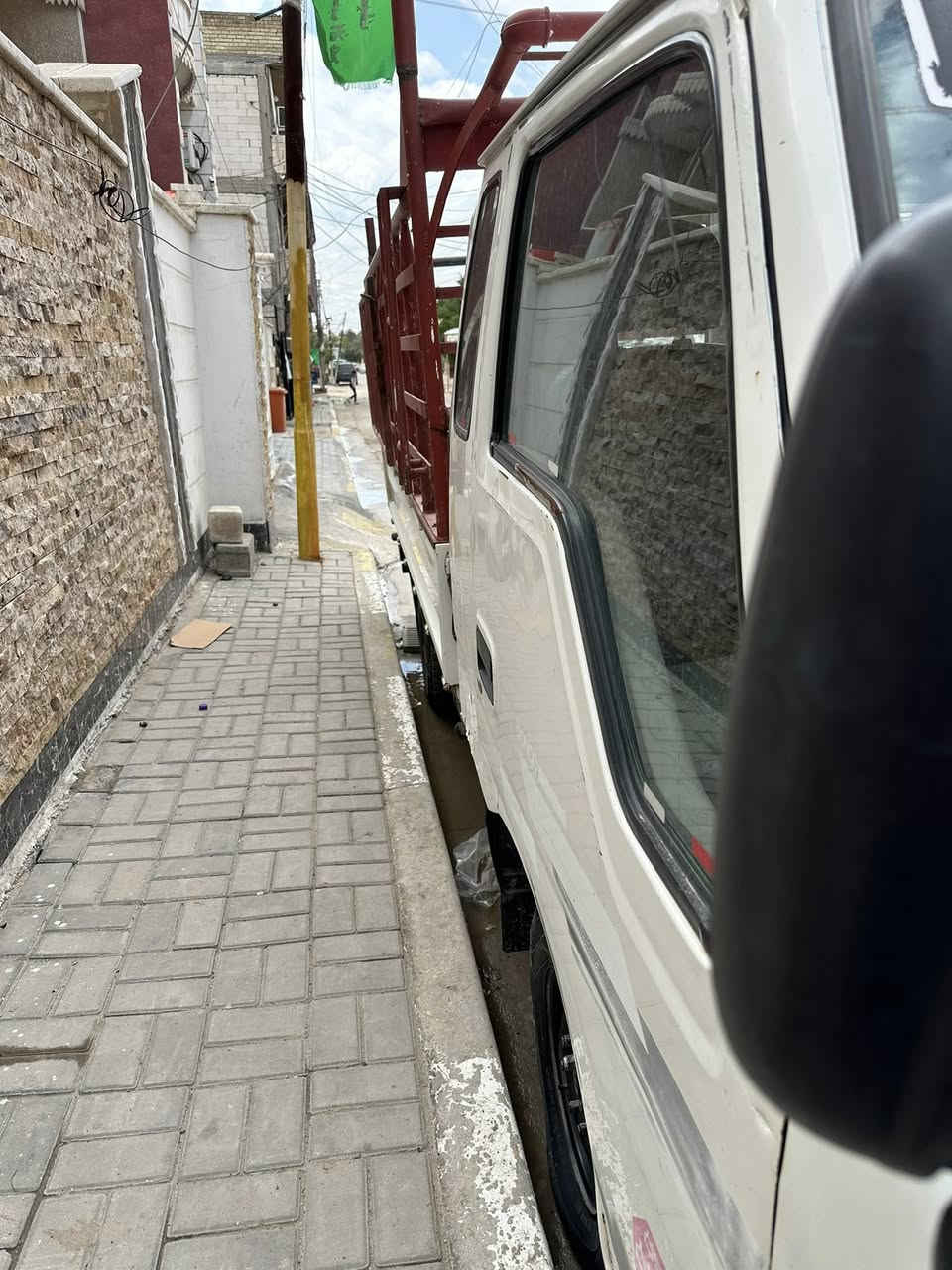 سلام عليكم سياره كيا أم عيون للبيع موديل 2002 لون حليبي تخم تاير باتري جديد  محرك كير اكسل كفاله رقم بغداد مشروع وطني شاصي كفاله  سنويه بسمي تحويل تحويل ثاني يوم السعر.   75$ ورقه وبيه مجال مكان بغداد الشعب
الرقم الهاتف *********** مكلف بنشر مامتواجد عل خاص
