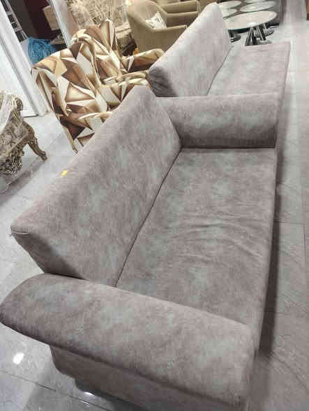 سلام عليكم غراض باله نضيفه وسعار مناسبه عنوان محاويل بحي العسكري قرب مولده ***********
