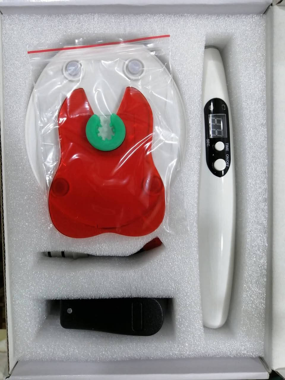 يتوفر لدى مكتبنا عيادة أسنان مستعمله تتكون من :-
1-چير أسنان نوع زاين مستعمل نظيف جدا
2- اوتوكليف كلاس B مستعمل نظيف جدا
3-كمبريسر مستعمل ٣٢ لتر
4- ابكس لوكيتر جديد
5- روتري جديد
6-لايت كيور جديد
7- مقطر ماء جديد
8- خلاط حشوة مستعمل
9- ستول خاص بجهاز الأسنان (جديد)
للإستفسار مراسلة الصفحه على الخاص او الاتصال بالرقم ***********
