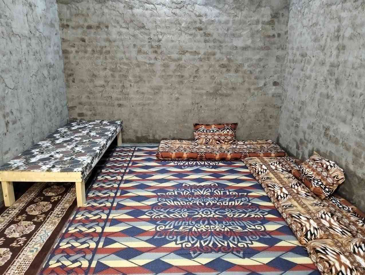 للبيع مساحة 100 متر
حي ميسان شارع الزوار 
قرب اسواق الميالي 
ماء +كهرباء + تبليط + كيبل ضوئي
بناء طابوك سكف عكاده
***********
