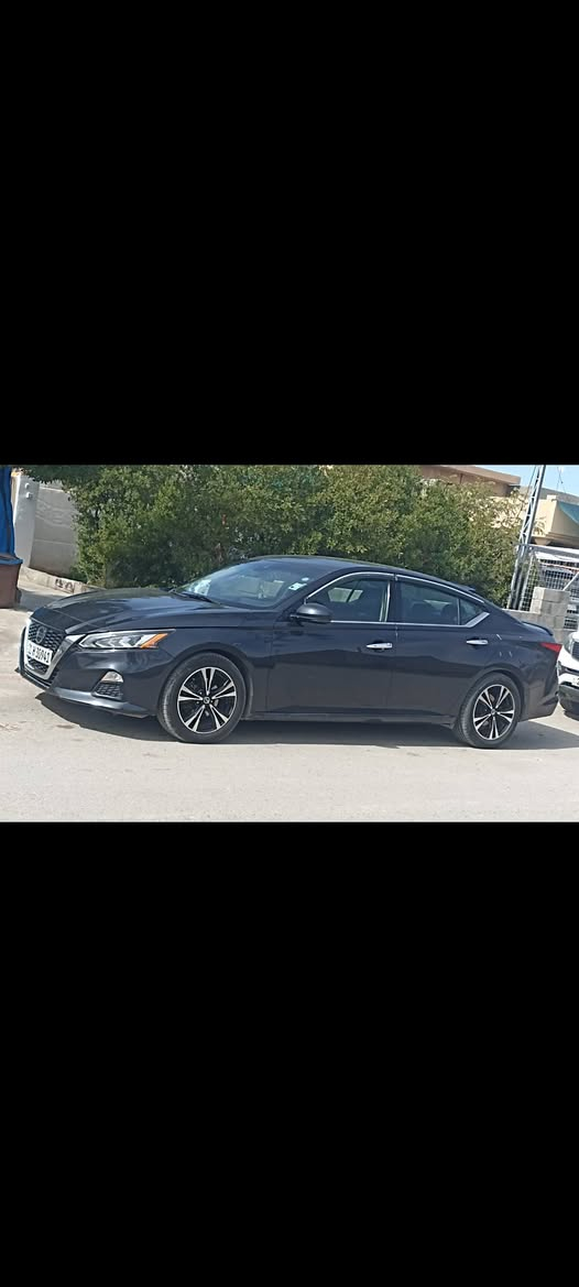 السلام عليكم 

التيما موديل 19رقم سليمانية فول موصفات SL معروف  كير ومحرك بشرط سنويه جديد ضرره بونيد وشويه على هلال تأير خلفي سونر ماله موجود ويه صوره سعر 147وبيه مجال الي شراي يتصل على رقم 

***********
