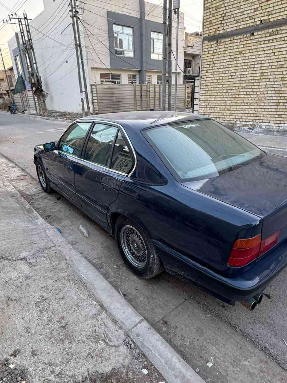 بي ام دبليو
525i وارد يابان
السياره جاهزه من كلشي
مكان السياره بغداد
***********
