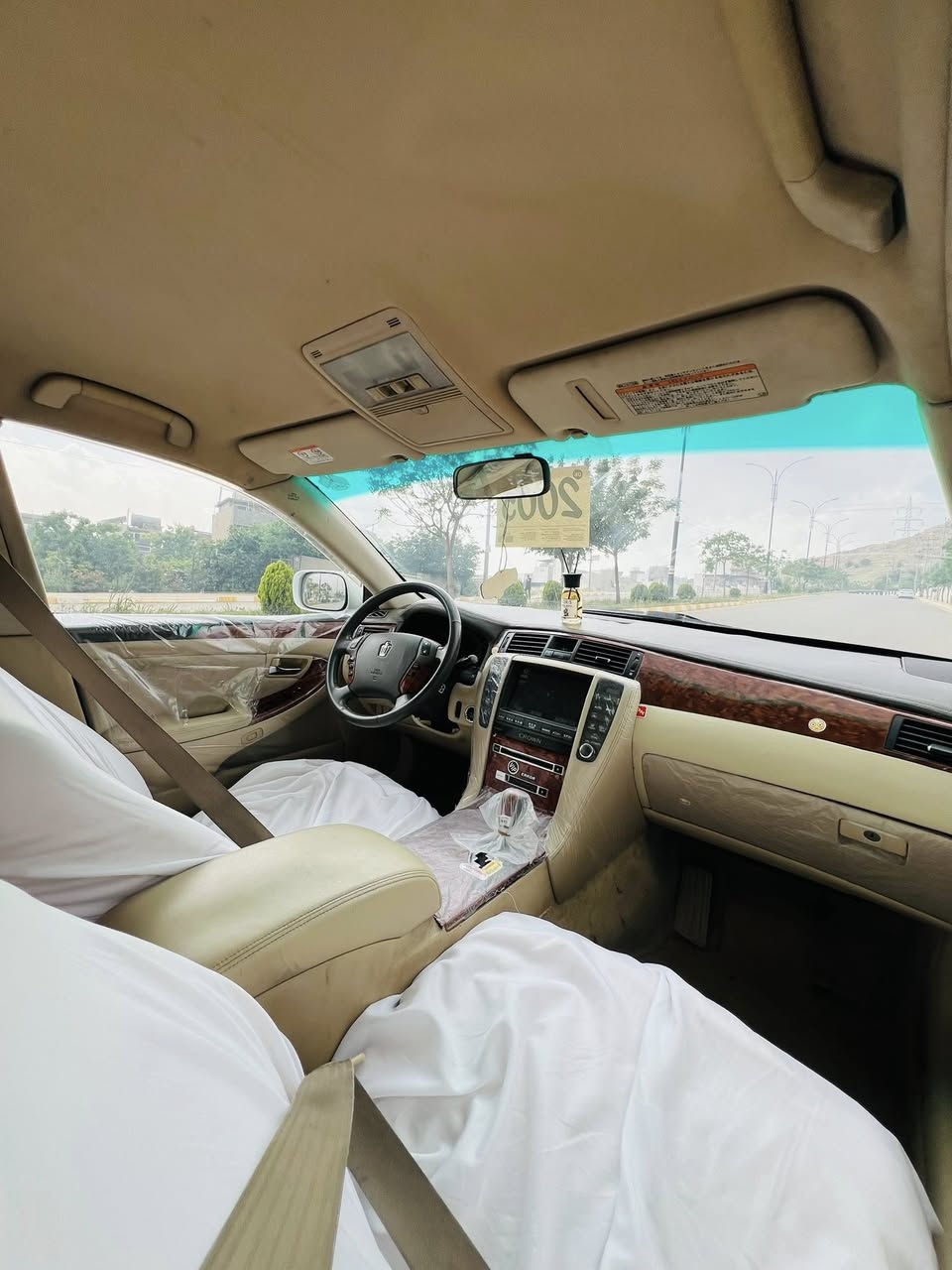 شاھانە مۆدیل2005 موسە سەیارەکە کۆدی نیە کەکڕیت خۆت کۆدی بۆ بکە 182موسە دوپارچە بۆیاخ یابان بیدەعمو لئدرانە  کامل مەسرەفە چوارتایەی سفر  چرکەی تیانیە لەدەربەنیخانم سعری63گەڵا            *********** دودوگمەیە
