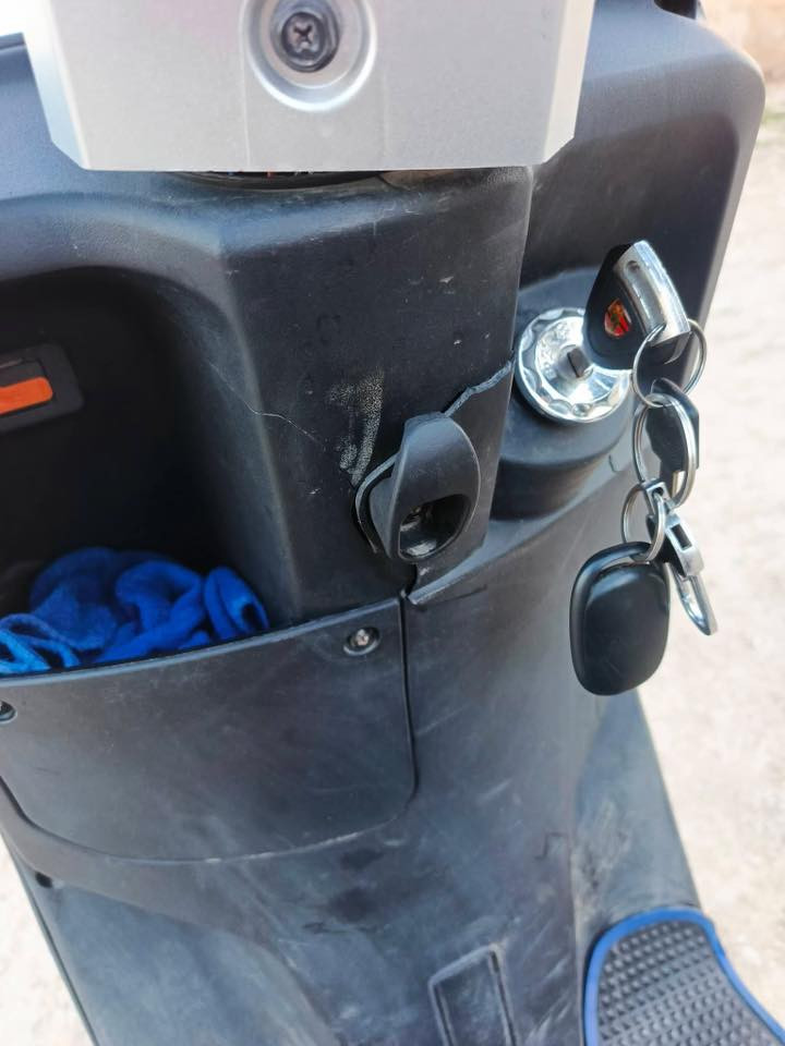 ماطور318ملف 2000
ماصارلو 3اشهر السعر 650 وبي مجال 

***********
