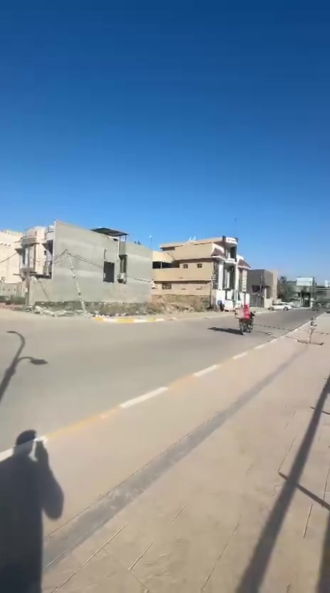 📍 فرصة تجارية مميزة في حي اليهودية 🔥

مثل ما تشوفون، الموقع قريب جداً من شارع الجمعية الرئيسي وبمنطقة حيوية تعتبر من أفضل المواقع التجارية للاستثمار 👌

هذا شارع الجمعية، وهذا الطريق المؤدي مباشرة إلى الحي الثاني، والموقع مقابل مطعم نابغ، يعني حركة مستمرة ومكان معروف جداً.

✨ العقار يصلح لعدة مشاريع ناجحة مثل:
▫️ مطعم
▫️ أكلات سريعة
▫️ صيدلية
▫️ كوفي شوب
▫️ أي نشاط تجاري ناجح

💎 مميزات الموقع:
✔ منطقة حيوية وحركة ممتازة
✔ قلة المحلات والمواقع التجارية المتوفرة بالمنطقة
✔ واجهة ممتازة على شارع حيوي
✔ الشوارع واسعة ومريحة
✔ مناسب للاستثمار طويل الأمد

📞 للاستفسار:
*********** (واتساب متوفر)
***********

🏢 مكتب سجاد سامي للاستثمار العقاري
📍 الحلة – حي الحسين – قرب حلويات لبنان
